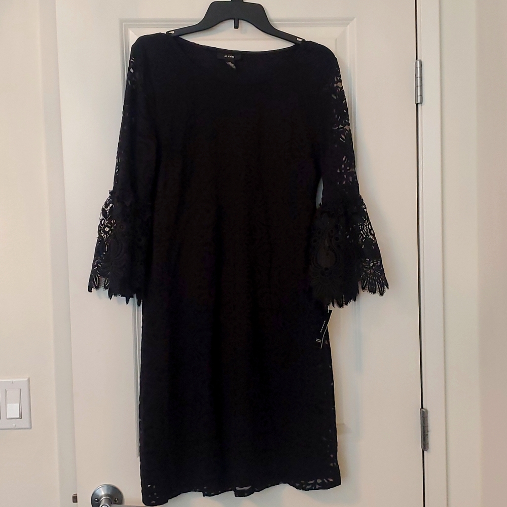 Beautiful black dress with big sleeves